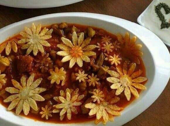 تزئین مجلسی خورشت قیمه